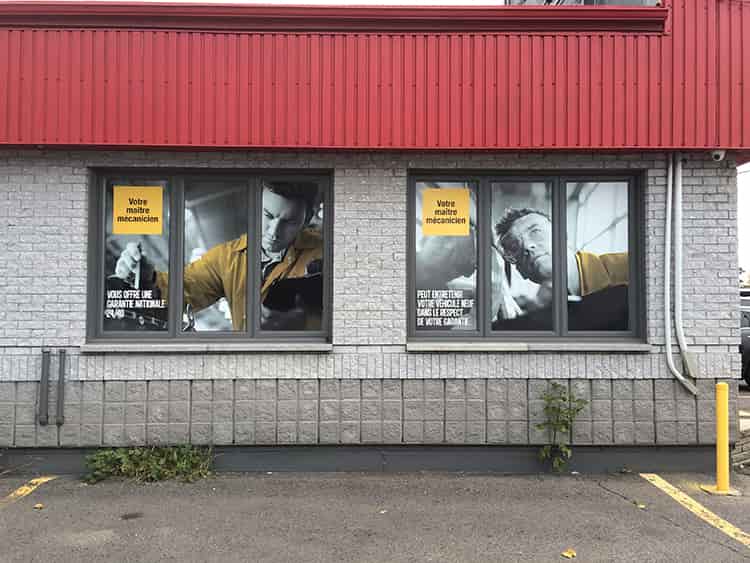 lettrage de vitrine commercial